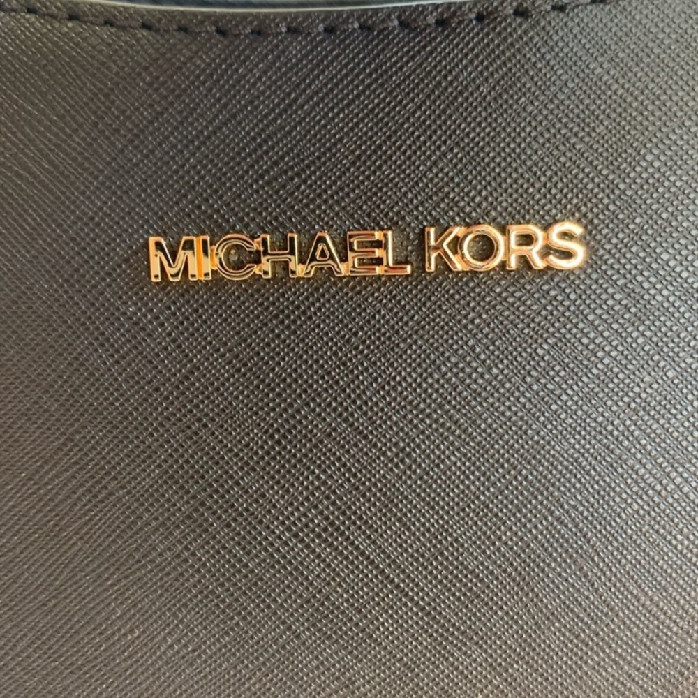 🦋SALE🦋NWT Michael Kors Shoulder Bag/Wallet - Picture 6 of 10